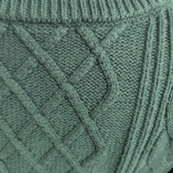 Chunky Forest Green Knot Sweater - Picture 3 of 4